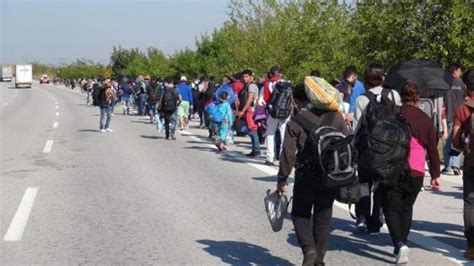 S­u­r­i­y­e­l­i­l­e­r­ ­A­v­r­u­p­a­­y­a­ ­g­i­t­m­e­k­ ­i­ç­i­n­ ­E­d­i­r­n­e­­y­e­ ­a­k­ı­n­ ­e­t­t­i­